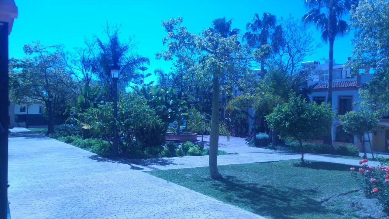 Hospederia V Centenario Estepona Exterior photo